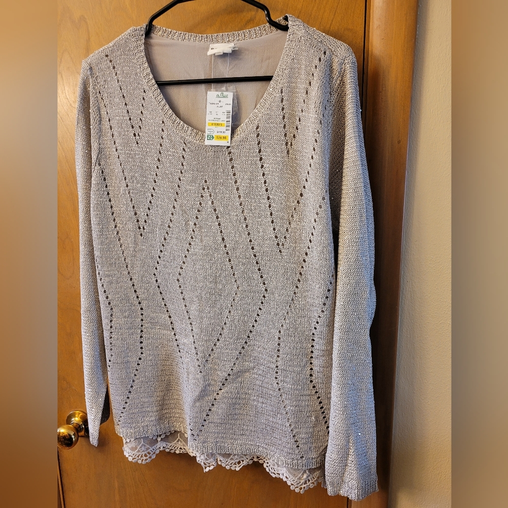 Sioni Gray Crew Neck Sweater with Textured Knit Design